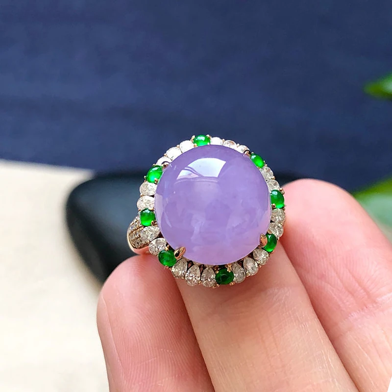 Natürlicher High-Eis-Violett-Chalcedon-Ring mit großem Ei-Gesicht, Silber eingelegte umgebende Diamanten, exquisiter romantischer Damenschmuck