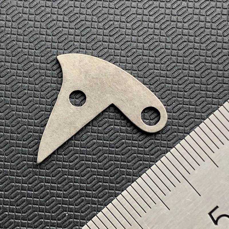 

TC4 Key Hanging Hole Triangular Gasket for Victorinox 85mm / 91mm 1.3405