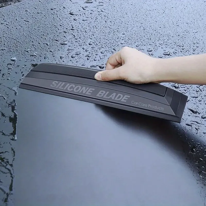 Handlicher Fensterreiniger - Ein kratzfreies Autoprodukt, ein Werkzeug zum Entfernen von Abdrücken, ein unverzichtbares Zubehör für Autos.