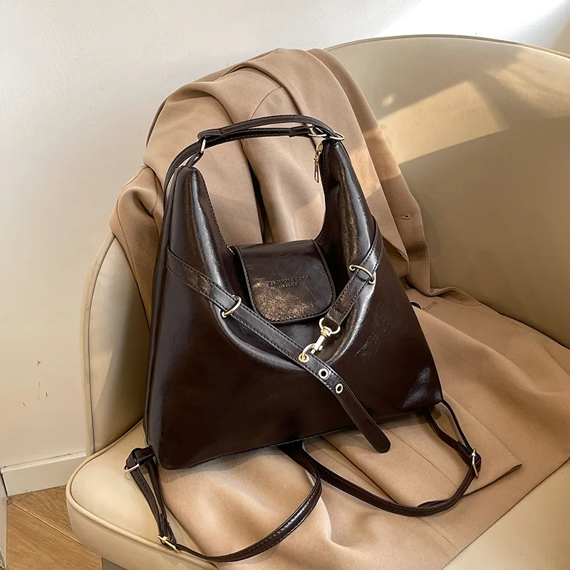 حقيبة كروس جديدة من جلد البولي يوريثان قابلة للتعديل حقيبة كتف بسيطة حقيبة ظهر متينة للنساء بكتف مزدوج