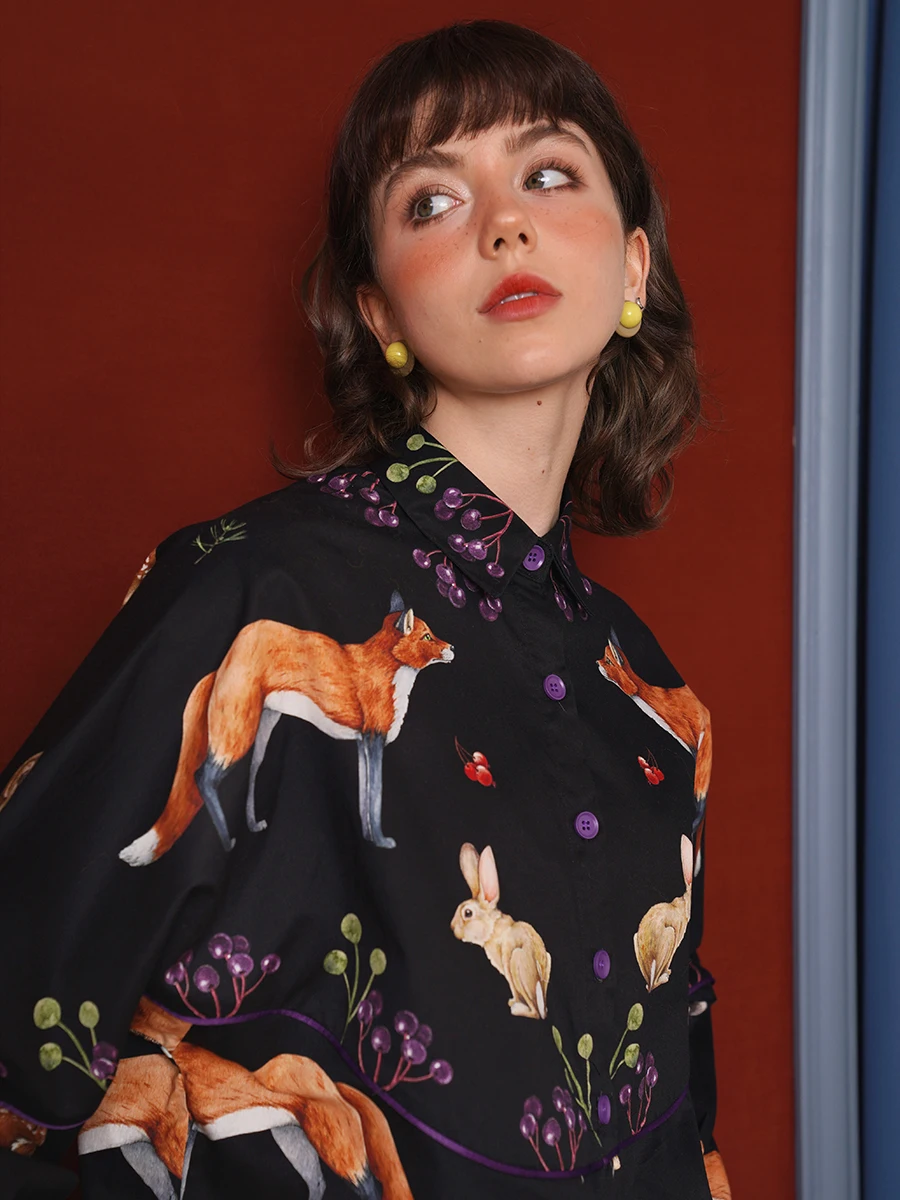 Spring ladies\' classical hand-painted animal illustration shirt
