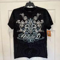 Untamed Gothic Wing Print T-Shirt Mysterious Black Graphic Tee for Men Women Dark Streetwear Short Sleeve Casual Top