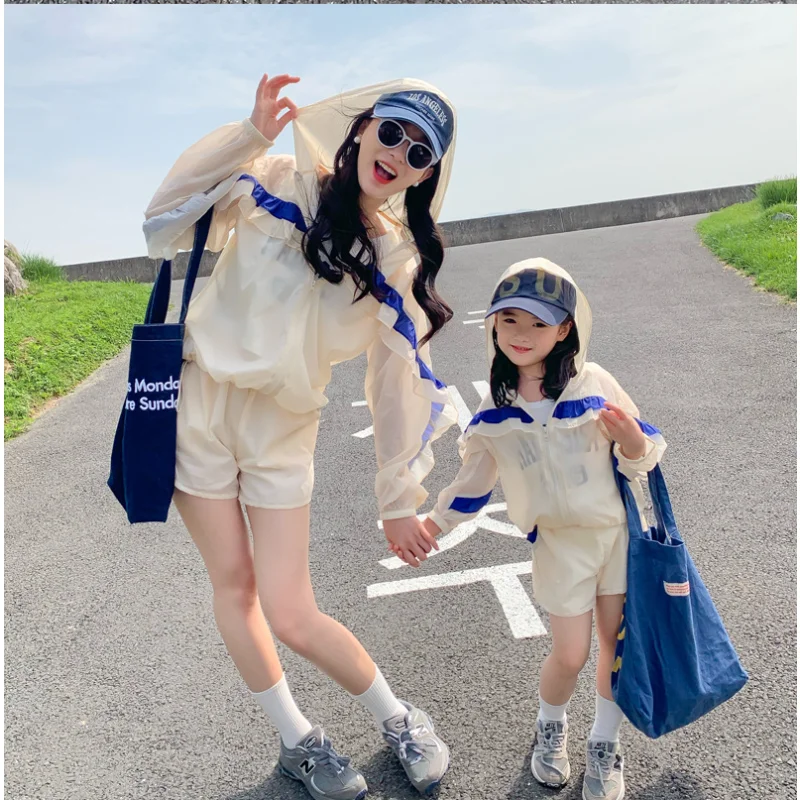 

Mom and Daughter Matching Clothes 2023 Summer Sunscreen Set Light Hooded Thin Coat and Shorts Casual Simple Cool Two Piece Set