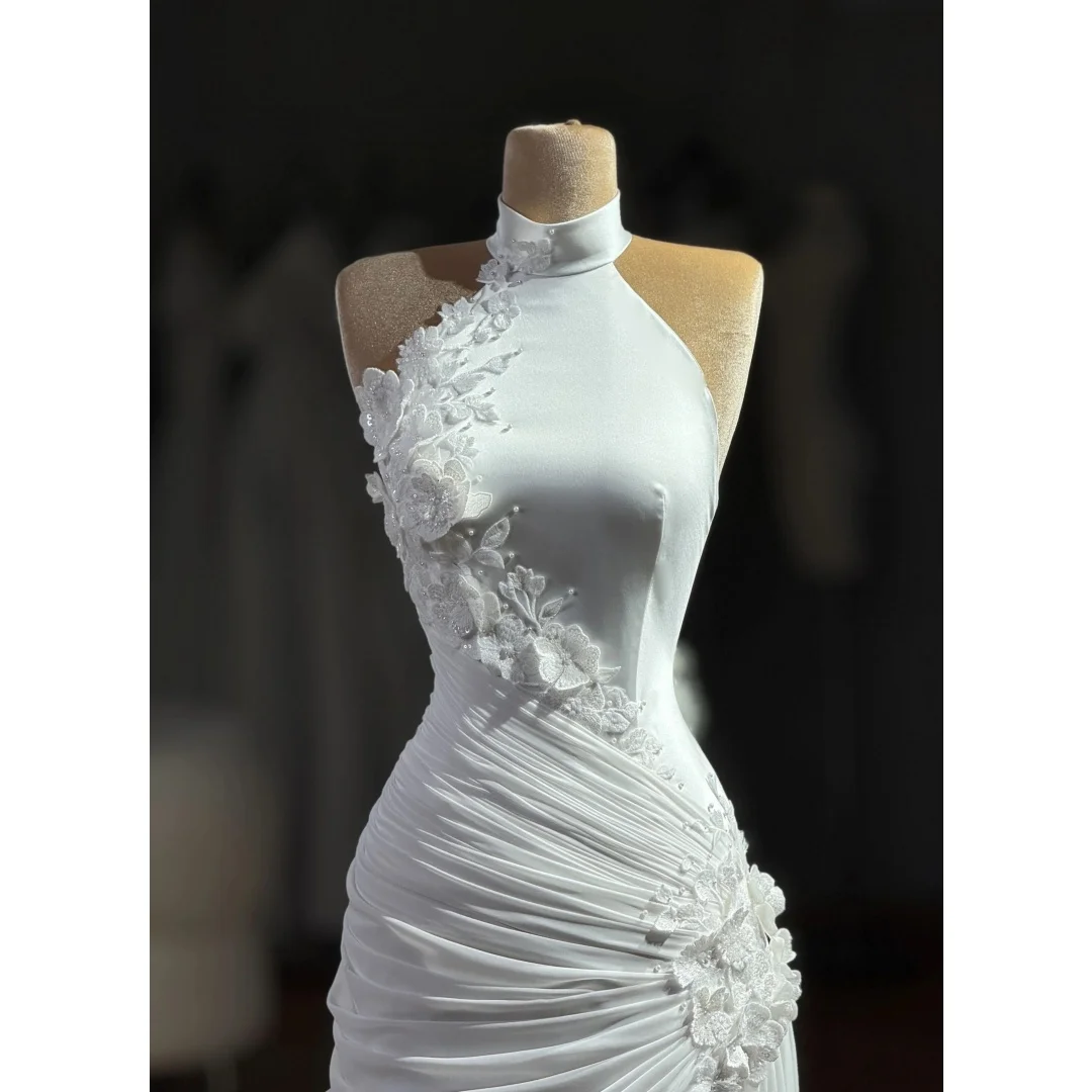 Tokyo Customized Sweep Train Satin Prom Dress Halter Neck vestidos de noche Multilayer Pleats 3D Flower Evening Dresses 2026