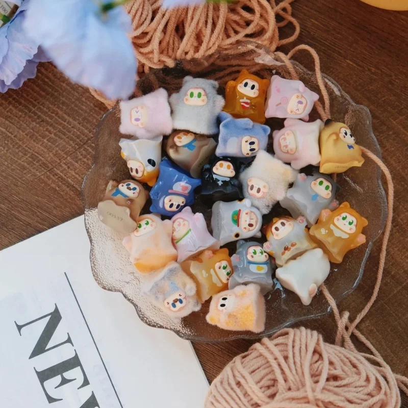 

Подлинная серия Sllo Oh May Cat Adopts Ghost Meow, милая глухая коробка, украшения, флокированные женские подарочные игрушки ручной работы, набор кукол