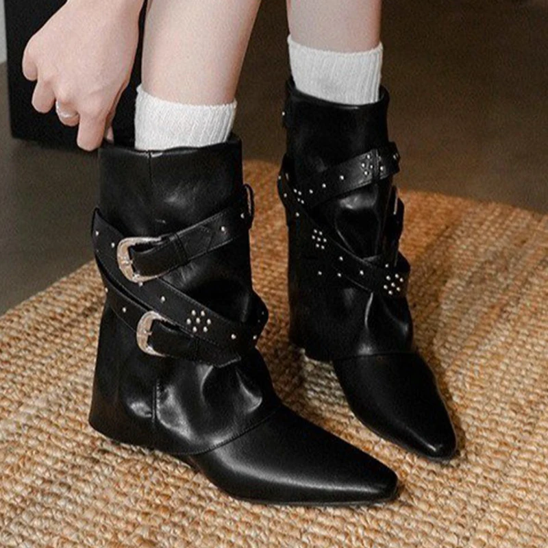 جديد إمرأة أشار تو حذاء من الجلد أحذية مصممين امرأة الشقق تشيلسي الأحذية 2025 الشتاء القوطي أحذية جلدية دراجة نارية الأحذية Mujer