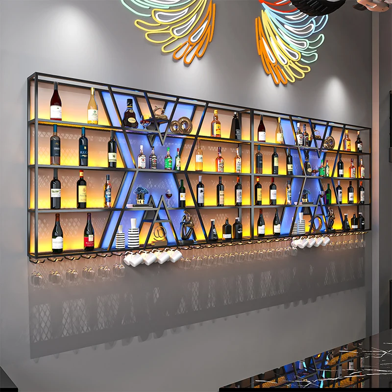 スタンディングデザインワインキャビネットミニマリストヨーロッパの美的ヴィンテージワインキャビネットスタンディング照明付きメタルエスタンテバー装飾