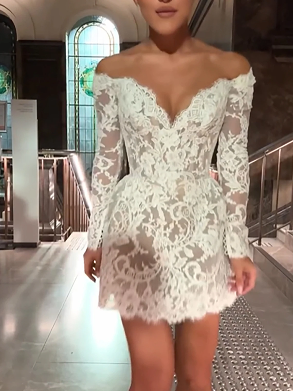 Sheath Column Modern Sexy Backless Chapel Wedding Dress Short Mini Lace Off Shoulder Ruffles Bridal Gown 2025 Free Customized