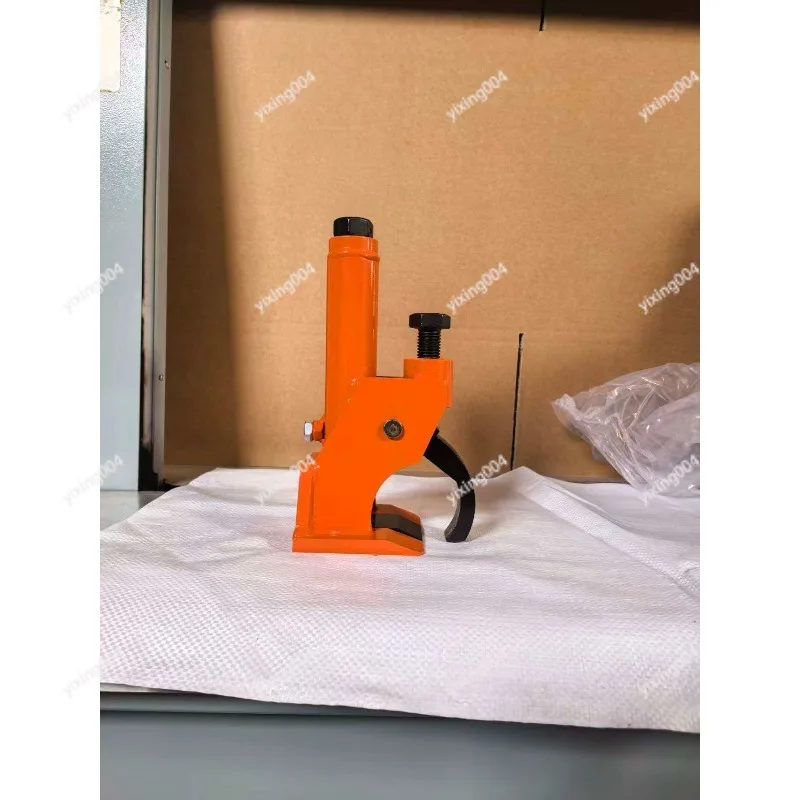Lightweight Tire Press Breaker, Handheld Demounting Tool for Truck Loader Wheel Repair