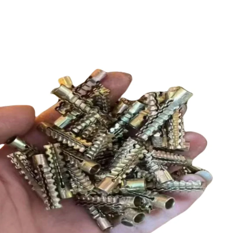 High Strength Serrated Expansion Screw Kit with Charming Holiday Tree Patterned Heads  Ideal for Robust Fastening Applications