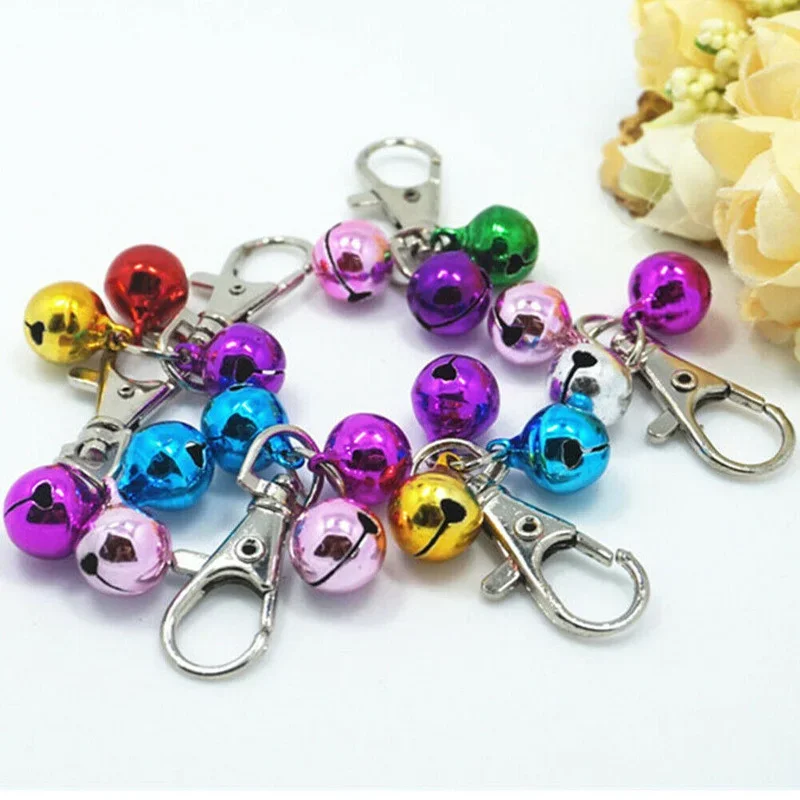 Car Creative Keychain Decoration Pendant Car Small Bell Styling Key Ring Color Random Auto Key Accessories