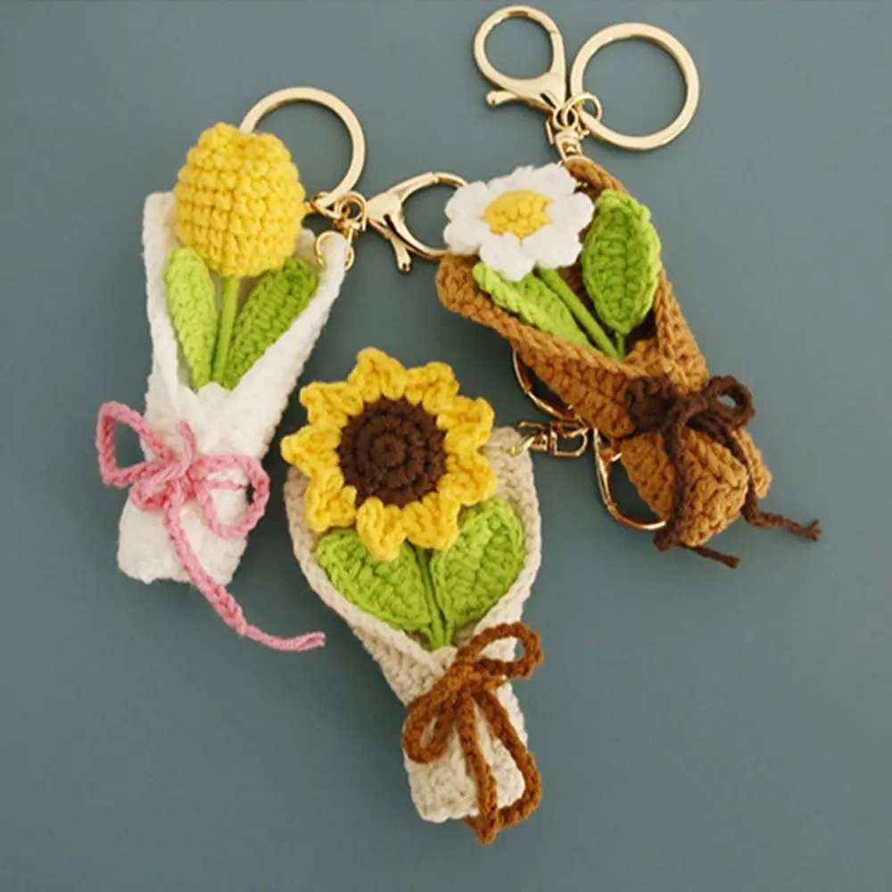 Fashion Creative Bouquet Crochet Keyrings Handmaking Exquisite Weaved Bouquet Keychain Pendant Keychain Bag Accessories