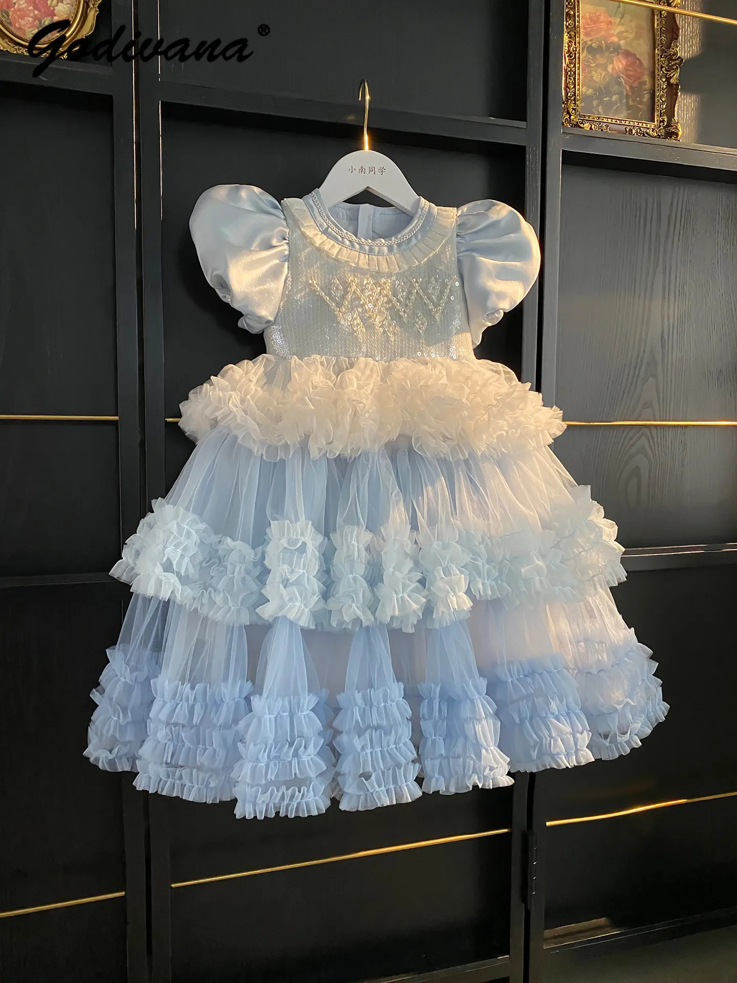 

Sweet Little Girls Spring and Summer New Heavy Princess Gown Childrens Puff Sleeve Pearl Sequined Mesh Birthday Party Cake Dress