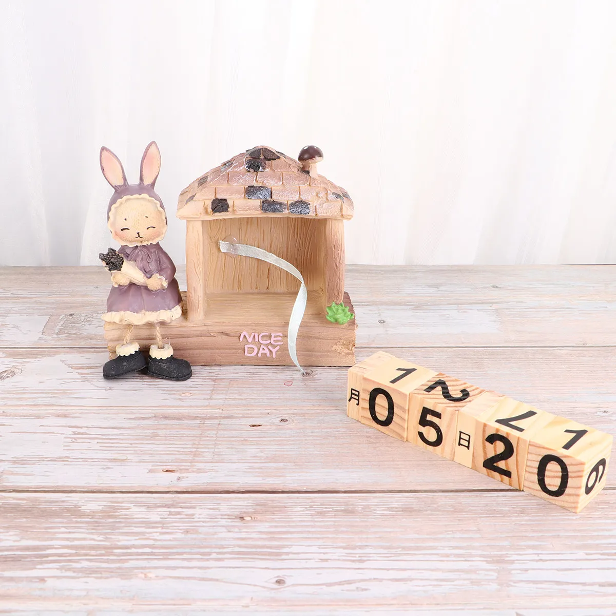 Wooden Shape Perpetual Desktop Calendar Manual Date Change Rabbit Statue Desk Decoration Office Home Rabbit