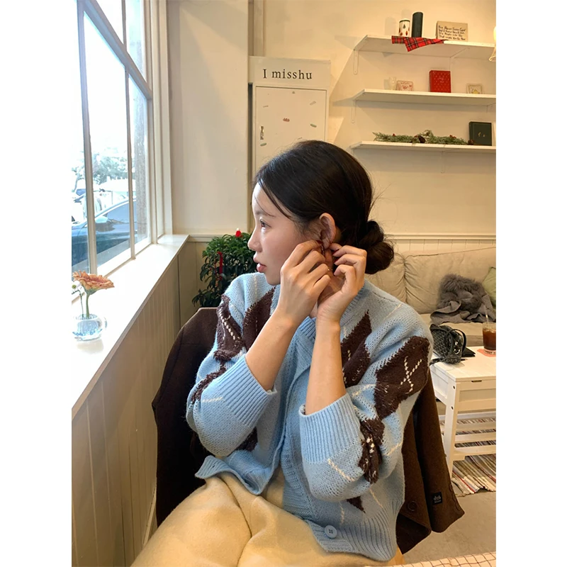 اقتصاص Argyle سترة مشغولة من الصوف المرأة Harajuku المرقعة سترة ملابس خارجية الكورية موضة تريكو الشتاء كم طويل لاعبا