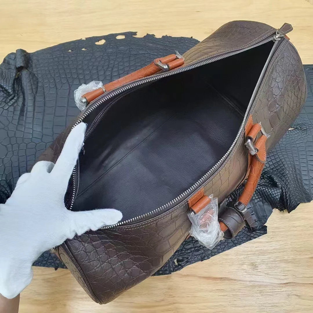 Borsa da viaggio in vera pelle di coccodrillo marrone di lusso 2025 Design di grandi dimensioni in pelle di pancia Borsa da esterno di alta qualità al 100% in vero alligatore