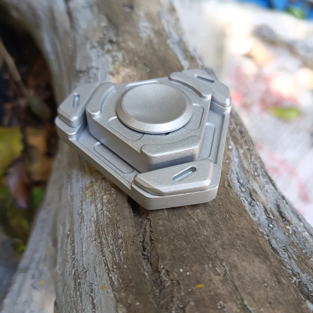 

EDC fingertip slider perpetual motion gyroscope fingertip toys adult decompression gyroscope metal slider finger push rotating c