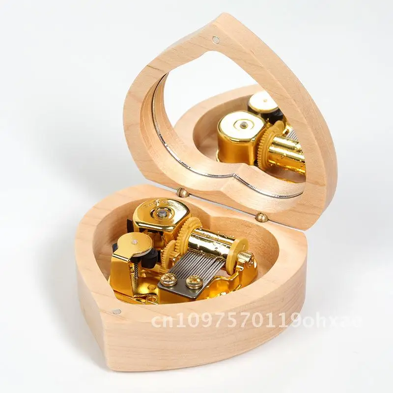 

Diy Lettering Love Shape Music Box Wholesale Wooden Decoration Gold-Plated Movement European Style Gift for Birthday Christmas