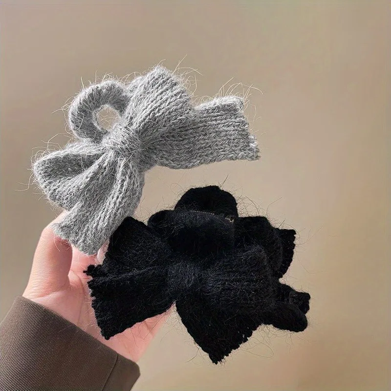 1 Buah Jepit Rambut Rajut Bentuk Kupu-kupu Tekstur Bulu Halus Cocok untuk Gaya Rambut Santai Nyaman Dipakai Aksesoris