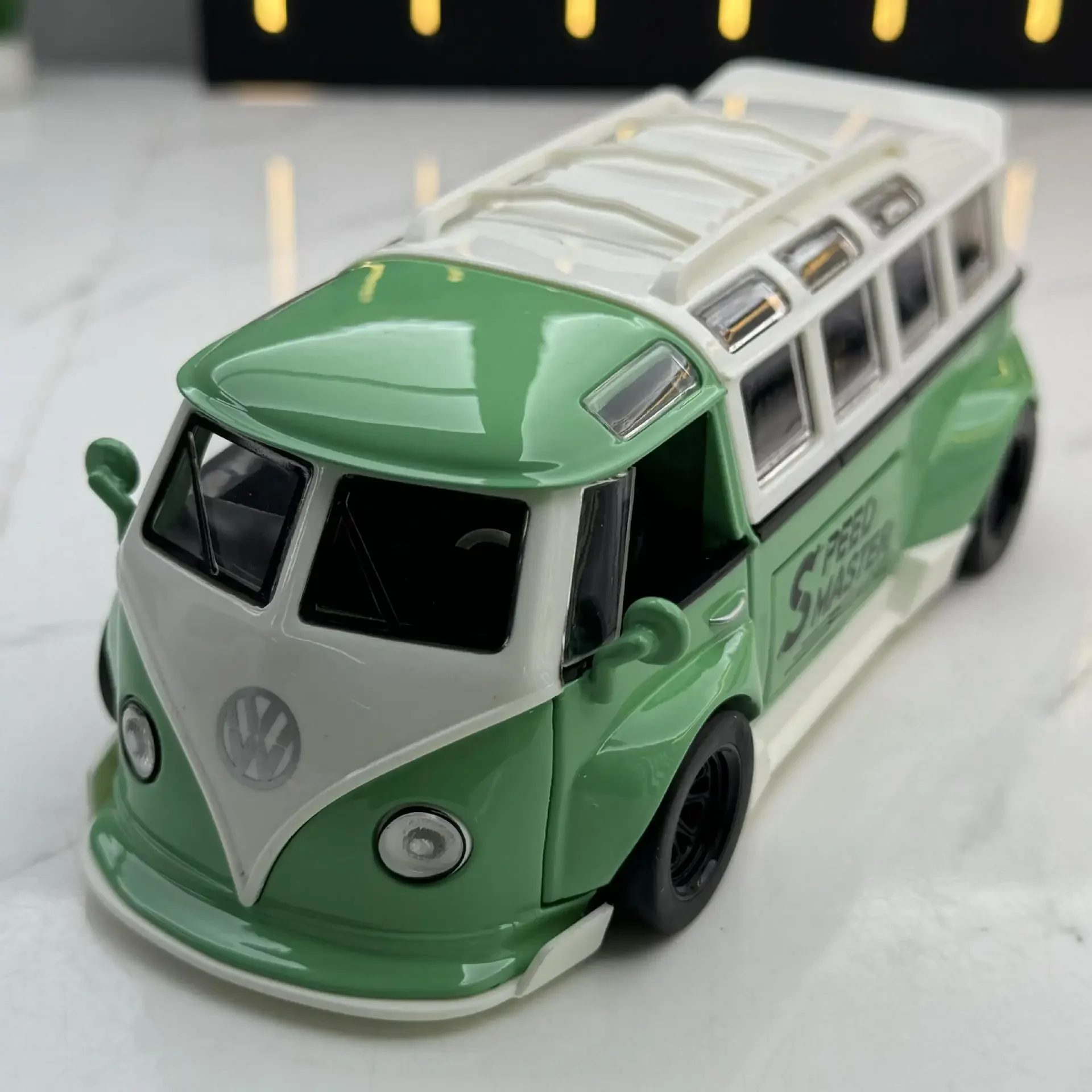 1:32 Volkswagen T1 SAMBA Bus Simulation Model with Sound Light Diecast Alloy Toy Vehicle Children Boy Car Gift Collective A901