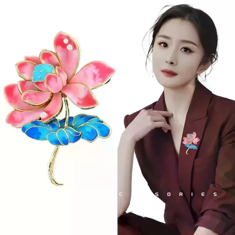 موضة المينا النباتات زهرة اللوتس دبابيس دبابيس للنساء الملابس معطف اكسسوارات الهدايا