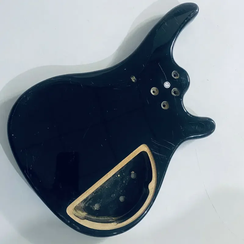 

Корпус бас-гитары KB640 для левшей из массива дерева | С предварительно просверленными отверстиями для пикапов PJ | Платформа в стиле реликвиев из натурального дерева на заказ