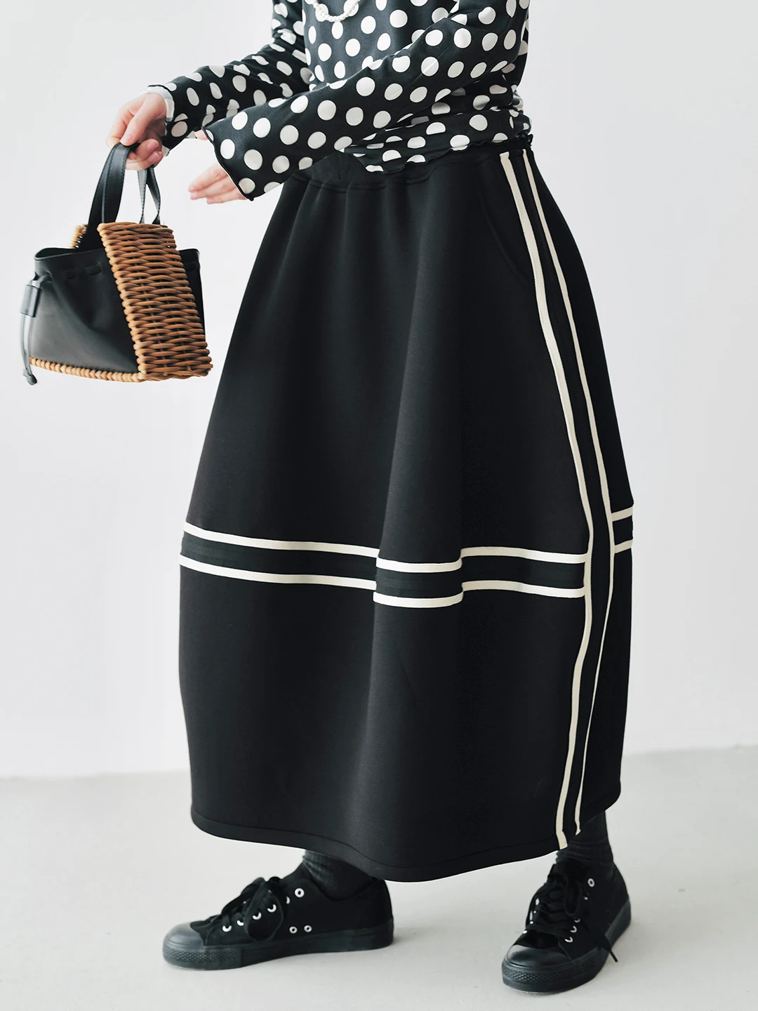 imakokoni 2024 Autumn Cotton Air Cotton Striped Loose Black Lantern Skirt Skirt Skirt 244761