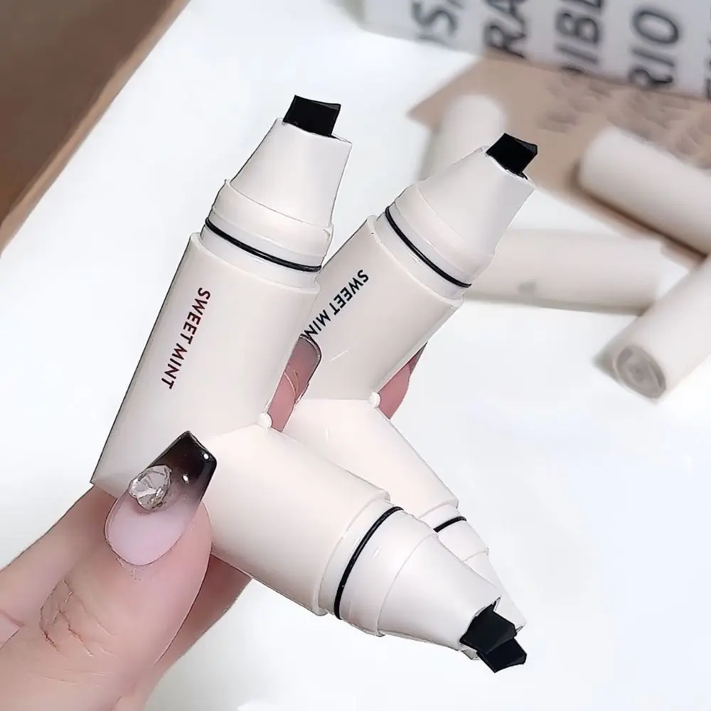 

New Waterproof Eyeliner Stamp Quick Dry Black Color Eye Liner Stamp Easy to Use Long Lasting Eyeliner Stamp Pen