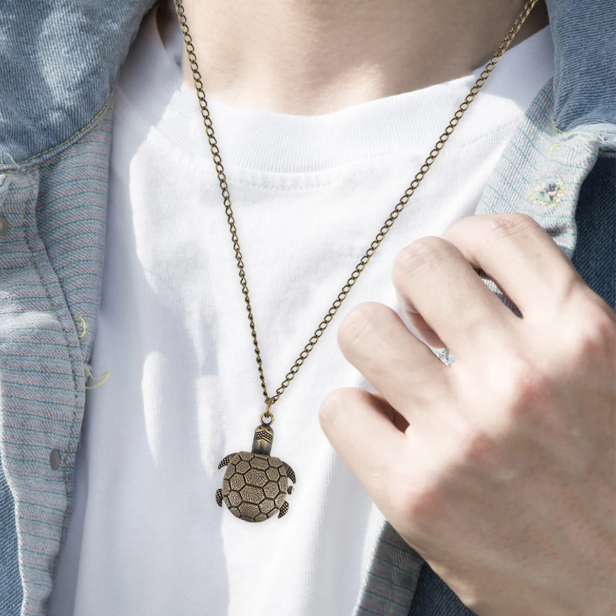 

1Pcs Hanging Pocket Watch Alloy Material Perfect Workmanship Adorable Tortoise Shape Gift Idea Watch Turtle Ornament