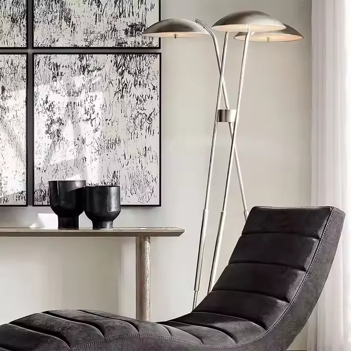 Custom Nordic Modern Classic Steel Standing Lamp Spotlight Tripod Design for Living Room Classic Standing Light Stand Floor Lamp