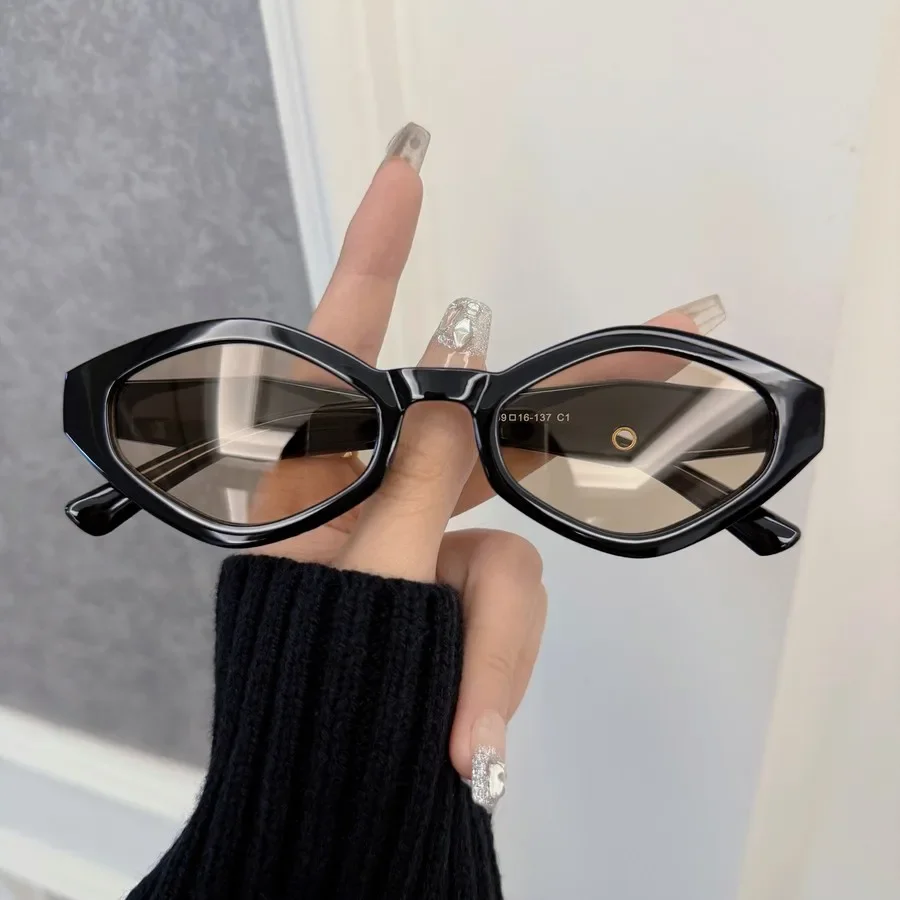 Casual Vintage Square Sunglasses For Women Men Classical Brand Retro Round Sun Glasses Unisex Oculos image 2
