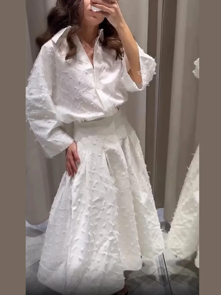 Рисунок 2 - Элегантный белый атласный однобортный