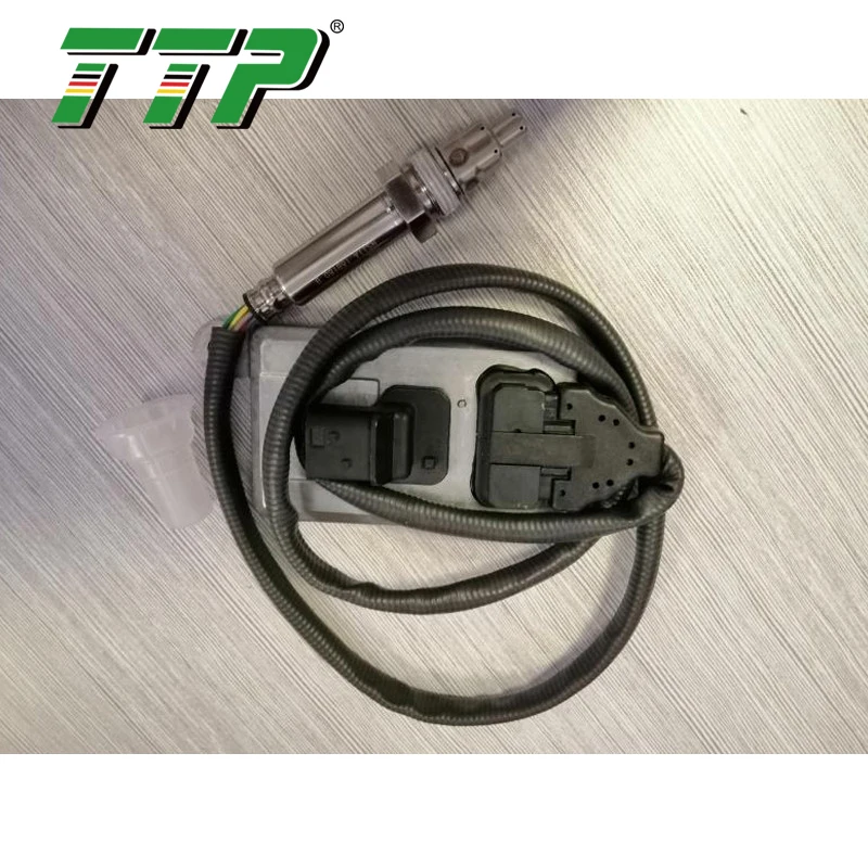 A0101539428 24V Nitrogen Oxygen Sensor Nox Sensor  For Mercedes Benz