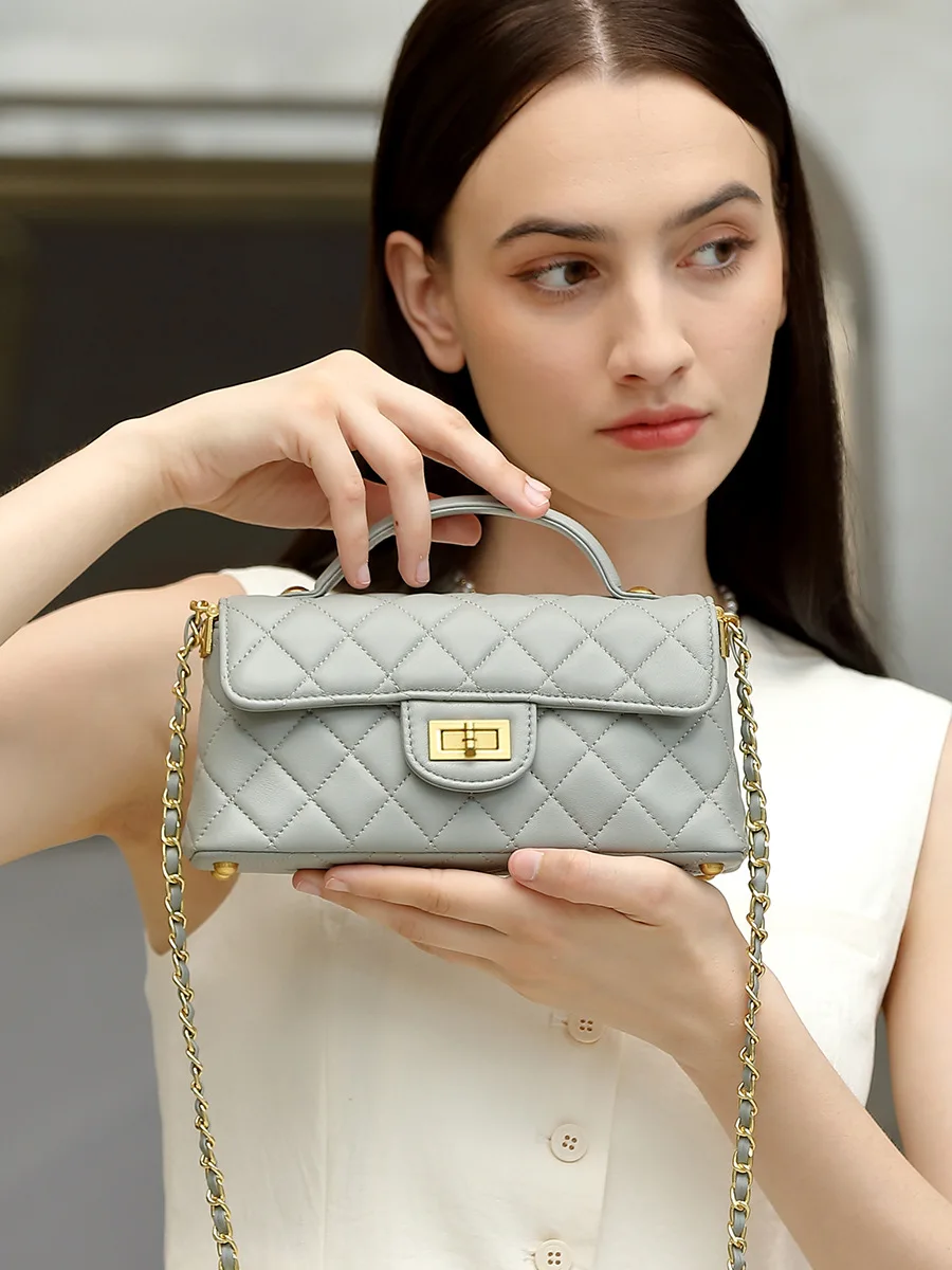 

Design Luxury Women's Bag 2025 New Handbag, Quilted Chain Leather Shoulder Bag, Mini Square Bag, Top Handle Bag