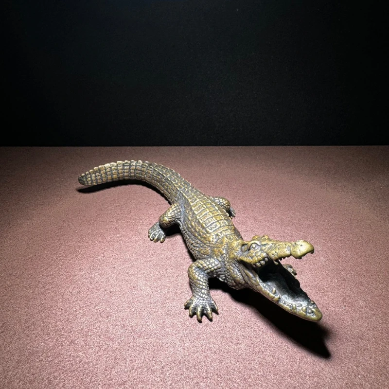 

Retro Realistic Brass Crocodile Pure Copper Hand Made Animal Miniature Statue Office Desk Ornament Home Decors Decoration Crafts