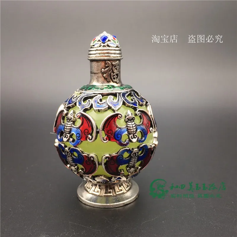 

Old pure copper hollowed out five blessings and longevity inlaid with snuff bottle, smoking handicrafts collection