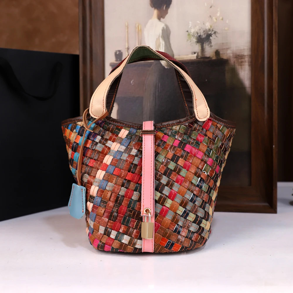 

High-end 2025 Autumn/Winter New Hand-woven Genuine Leather Vegetable Basket Bucket Bag
