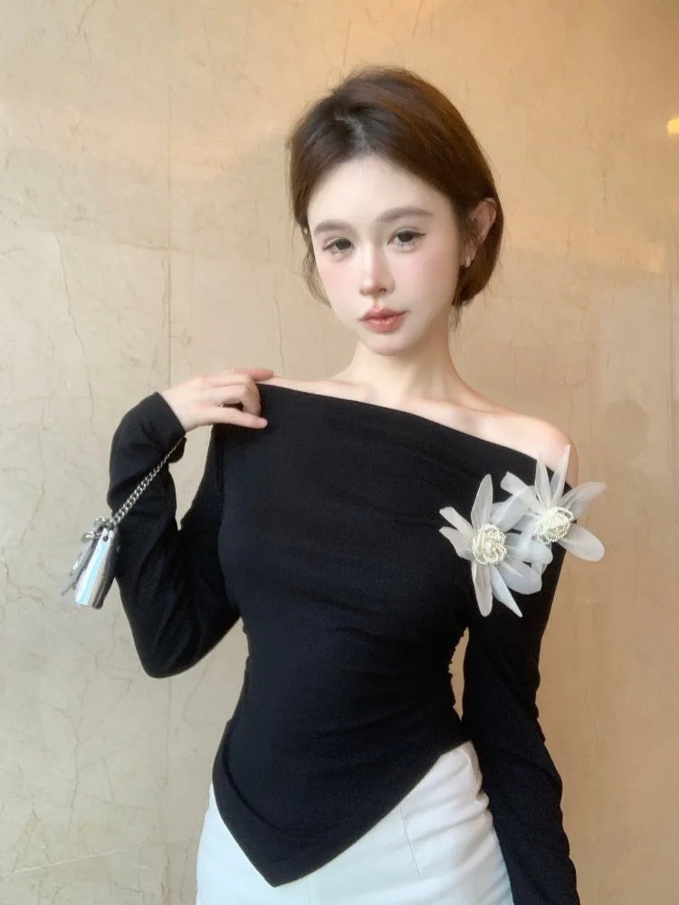 

Early Autumn Side Gathered 3D Flower One Shoulder Women's T-Shirt Spicy Girl Irregular Hem Commute Style Slim Fit Long Sleeve