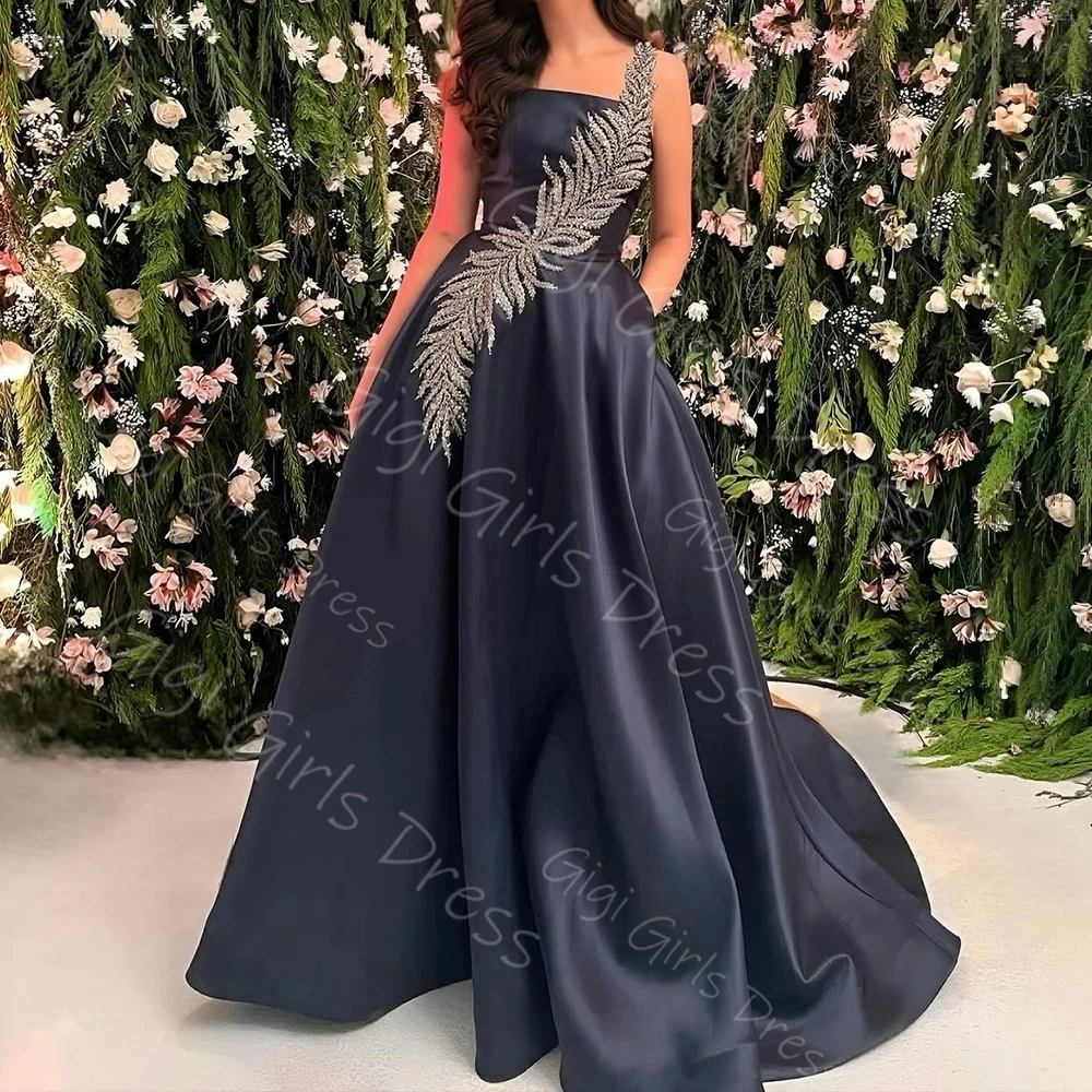 فستان نسائي للحفلات الراقصة من الساتان مزين على شكل حرف a بطول الأرض بكتف واحد بدون ظهر مع ذيل فستان حفلات الكوكتيل مخصص