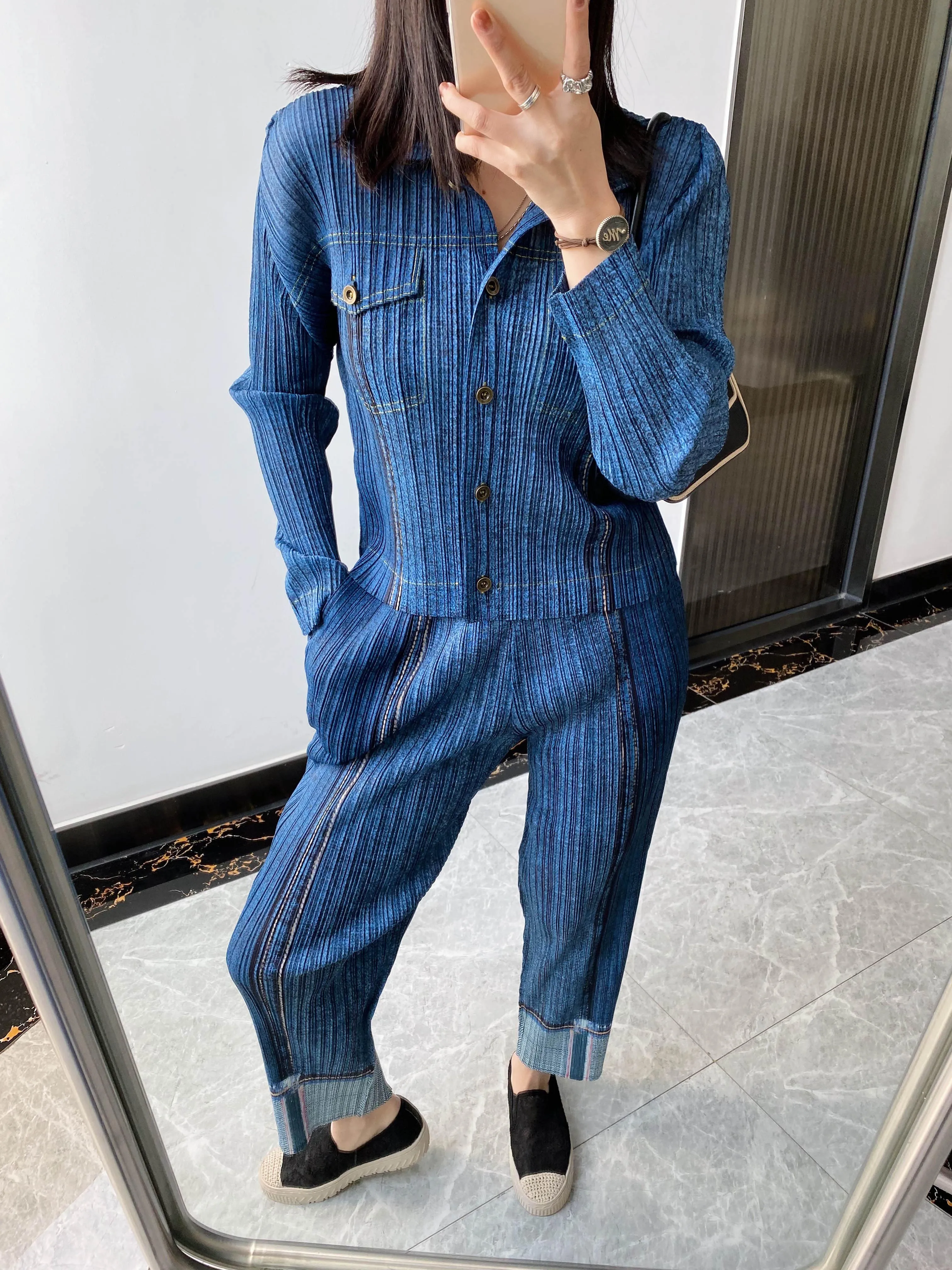 Miyake Pleated Denim Suit Women's Spring Summer 2025 New Long-sleeved Short Coat High-waisted Casual Pants Fashion Two-piece Set