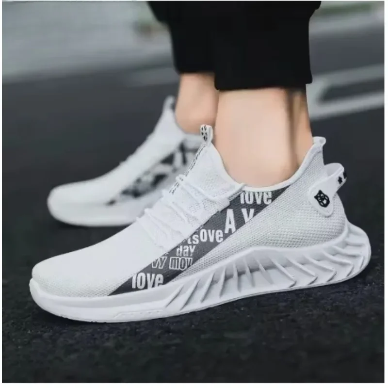 Breathable Air Mesh Casual Sports Shoes 2026 Spring and Autumn Soft Soled Running Shoes Coconut Fashionable Men's Woven Shoes image 5