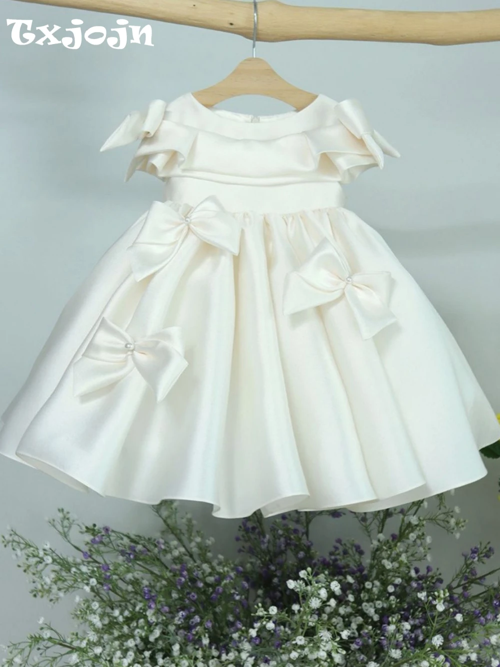 Cute Bow Flower Girls Dresses For Wedding Elegant O-neck Short Sleeve Kids Princess Gown Piano Performance 2025 Customized