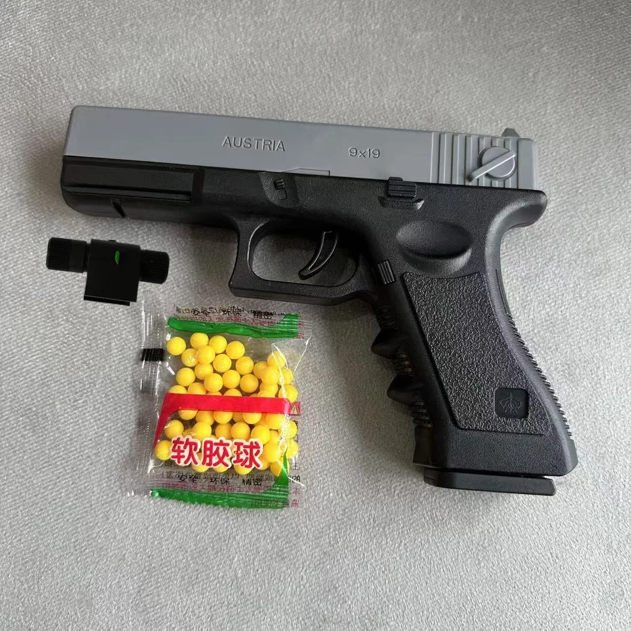 Nueva pistola de juguete manual de pistola airsoft con revista inferior láser, arma de juego cs para deportes al aire libre y balas suaves, regalos de halloween