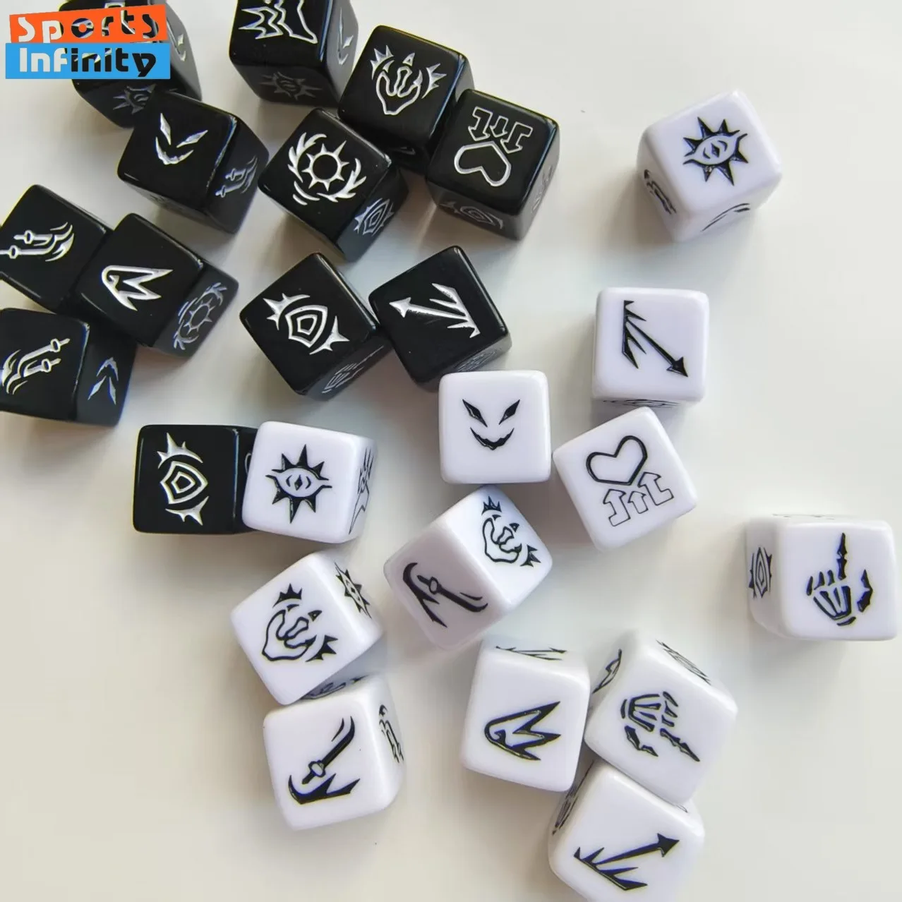 

New 6pcs/set Keywords Pattern Dice Black White Board Game Dice Set Family Party Dice Entertainment Gift Board Game Accessories