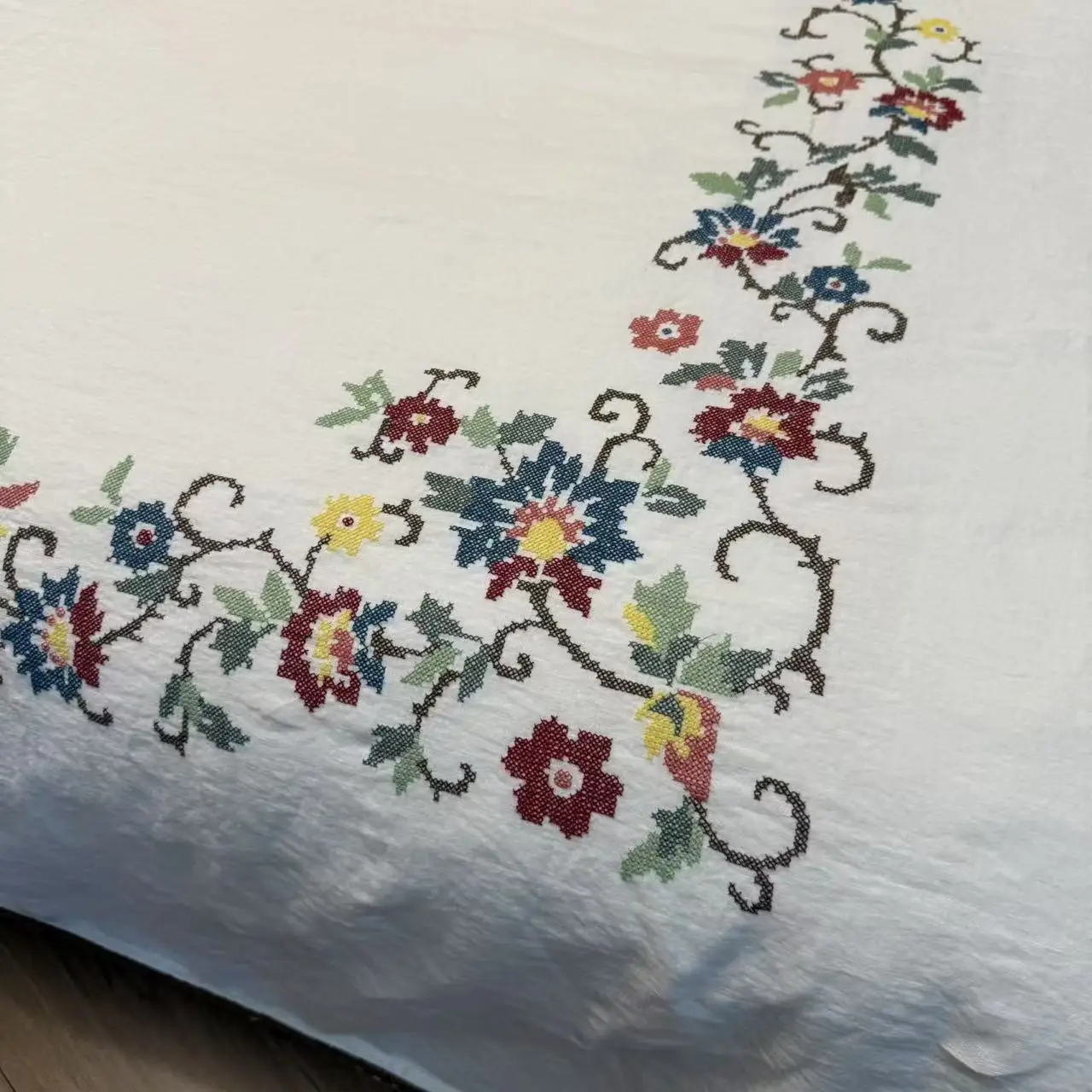 غطاء لحاف بلون سادة على شكل زهرة بغرز متقاطعة، تشفير سميك، وزن جرام عالي