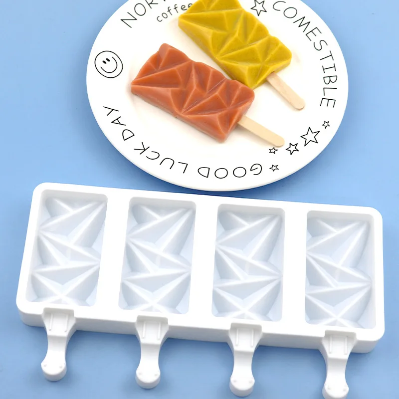 4 large diamond-shaped ice cream molds in a row, creative summer ice cream tray, not equipped with sticks