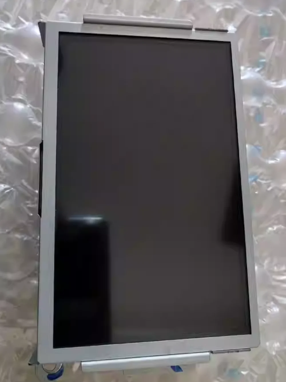 

SYNC 3 module with LCD display screen