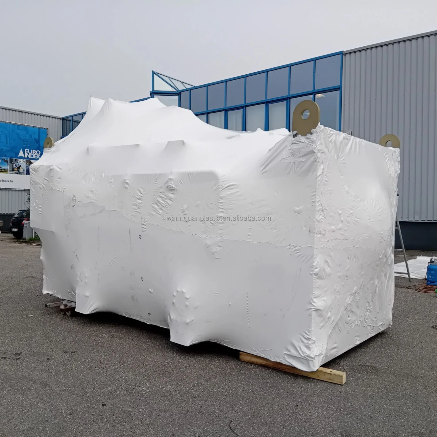 High Quality 250micron PE Soft Heat Shrink Film UV Protected White Wrap Industrial Use Boat Marine Construction 60M X 7M