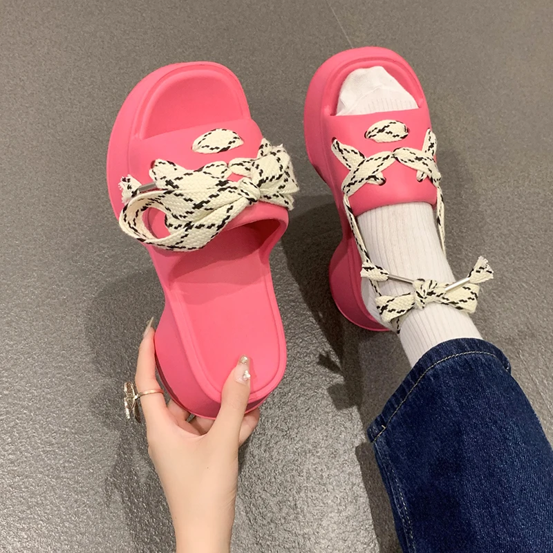 2023 Designer Slippers Woman Platform Fashion Casual Soft Luxury Sandals Outdoor Comfortable Beach Slides Ladies Summer Shoes