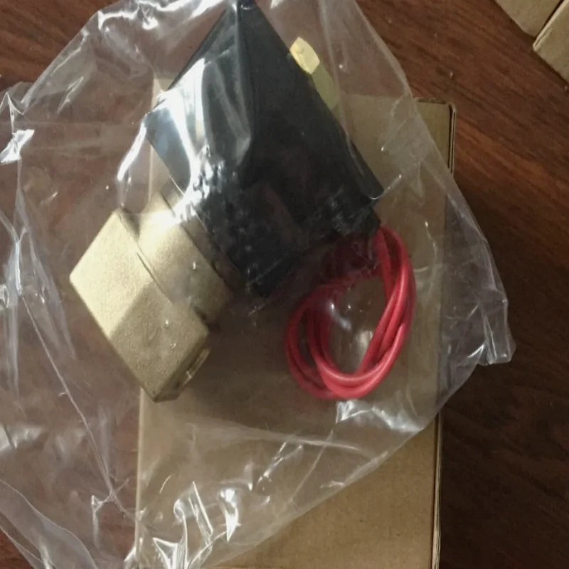 Brand new original two-way valve  AB31-02-2-C-AC220V  AB41-02-5-02E-AC110V   AB41-02-1-03A-DC24V  AB31-01-6-D-AC220V